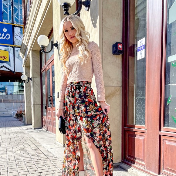 Night Cap Lace Top - Picture 2 of 5